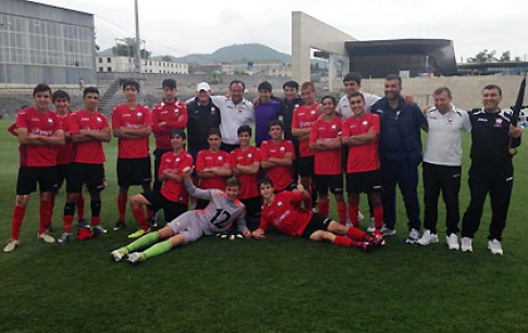 U-16 ÇEMPİON!!!