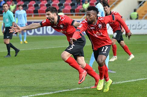 Adeniyi turun futbolçusu seçildi, iki oyunçumuz rəmzi komandada