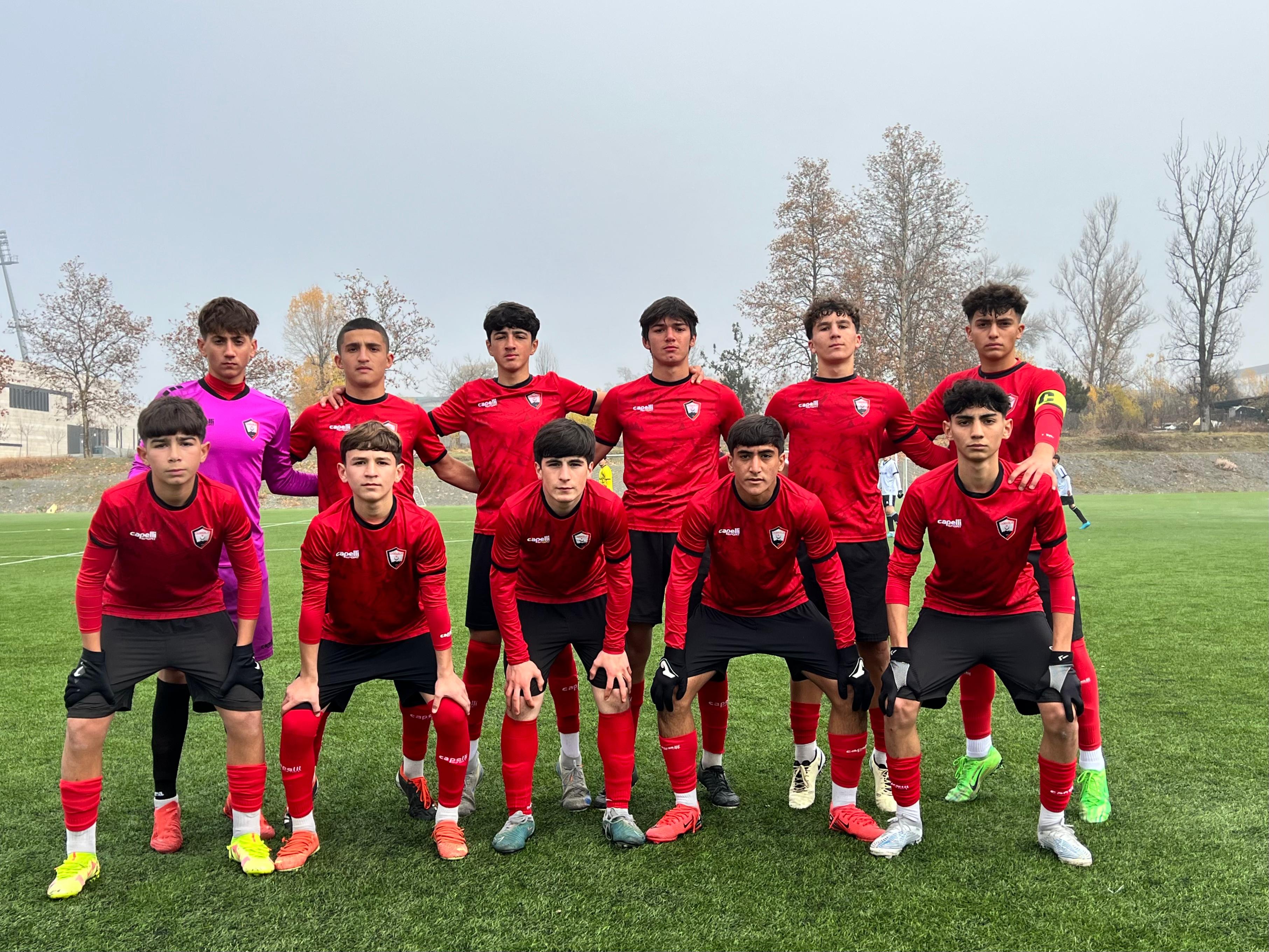 U-15-dən dörd cavabsız qol