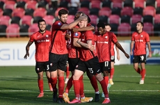 İlk ev oyununda qələbə