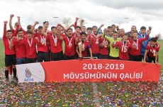 U-16 mükafatlandırıldı