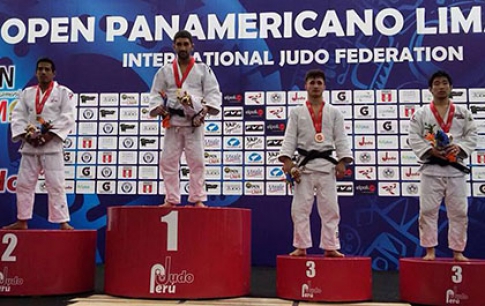 Judokas striking 4 medals