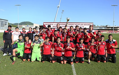 Gabala reserves lifted up League Cup trophy