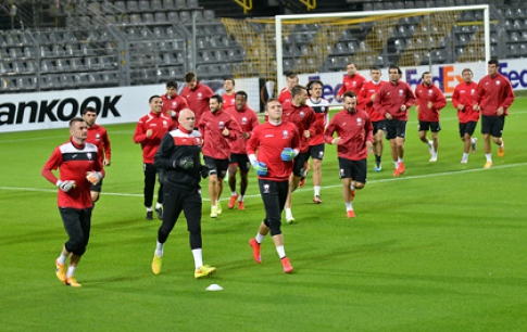 Grigorchuk finalizing Gabala against Borussia Dortmund