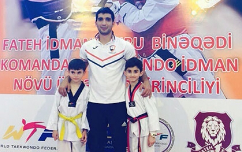 Gabala taekwondo team striking 3 medals