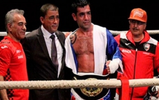 Rustami winning boxing cup in Germany